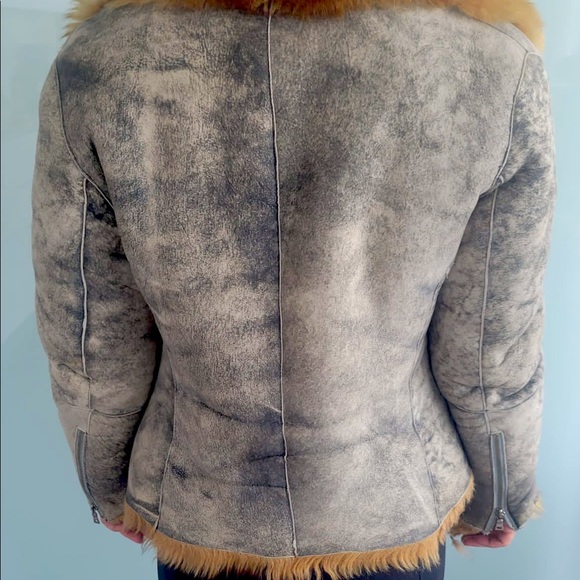 Andrew Marc 100% Shearling Winter Coat. - Picture 3 of 7